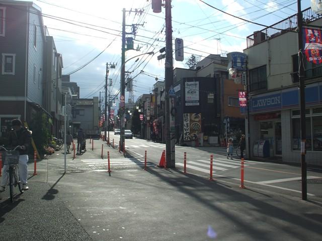 Streets around. Mitakadai Bahnhofstrasse