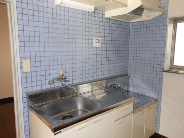 Kitchen. There is also a gas stove can be installed in the storage