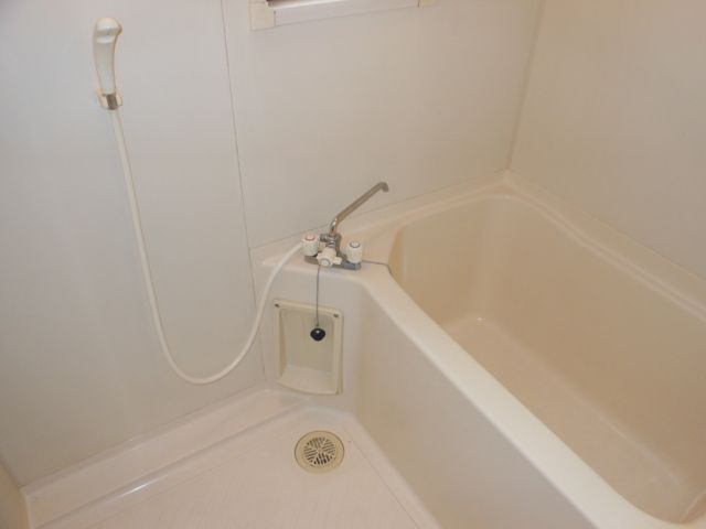 Bath. Beautiful bath in which the white tones