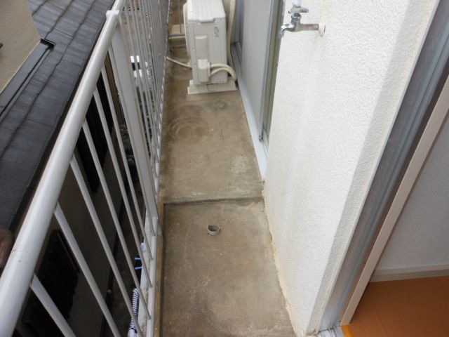 Balcony. South-facing veranda, It dries laundry is well