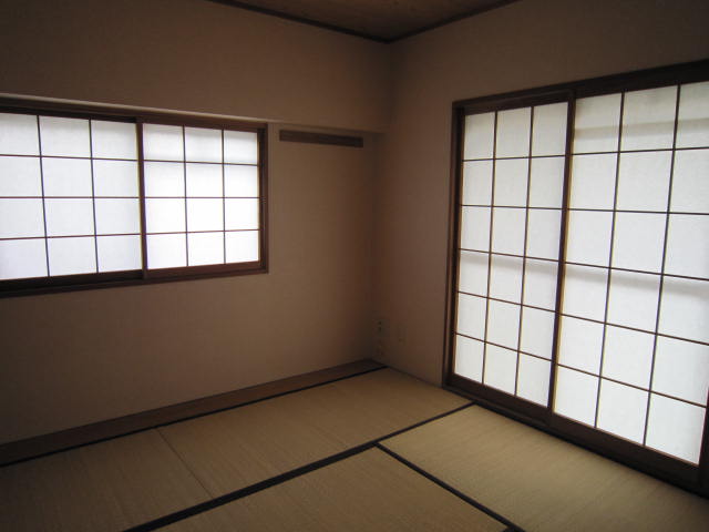 Living and room. Japanese-style room 1