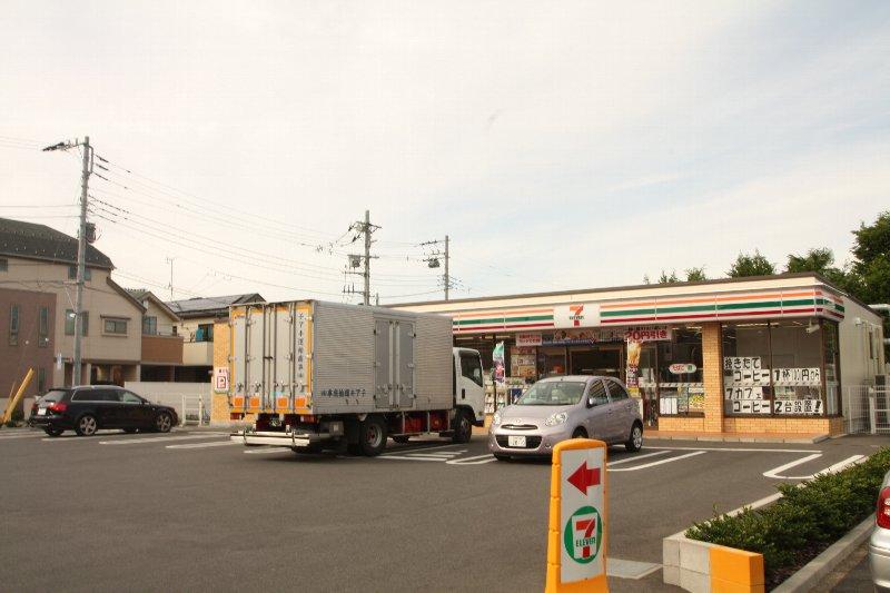 Convenience store. 420m until the Seven-Eleven store Iguchi