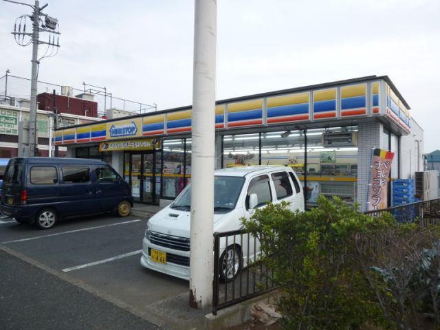 Convenience store. 110m until MINISTOP (convenience store)
