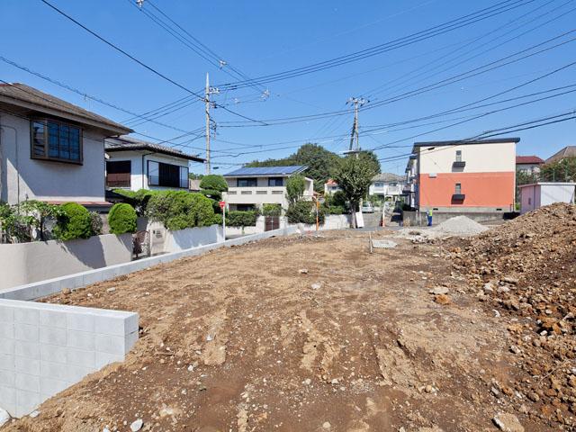 Local appearance photo. 1 Building During construction