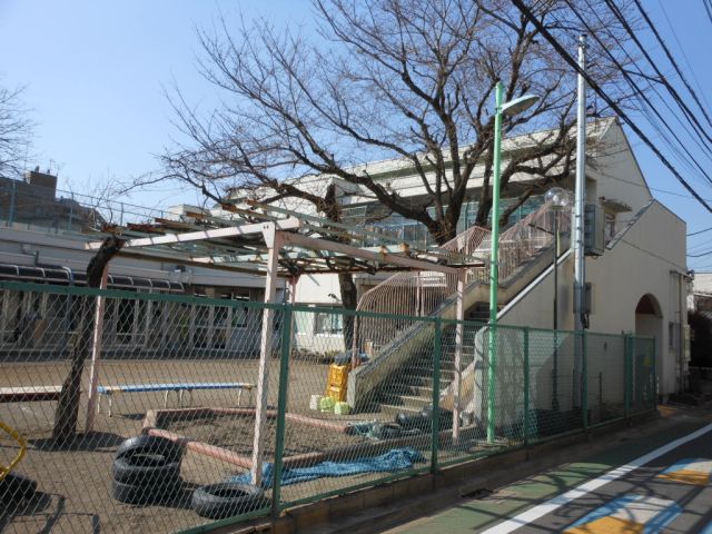 kindergarten ・ Nursery. Shimorenjaku nursery school (kindergarten ・ 170m to the nursery)