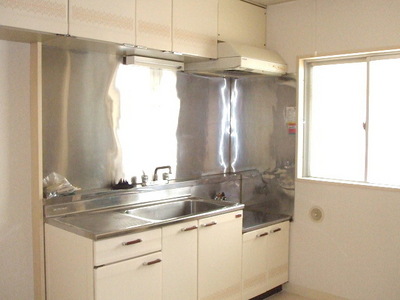 Kitchen.  ☆ Two-burner gas stove installation Allowed ☆