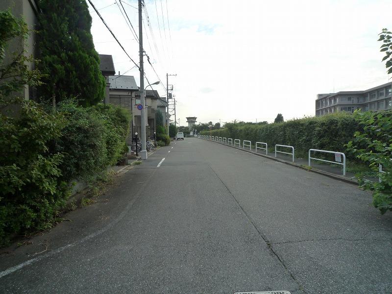 Local photos, including front road. Nogawa we have to flow in the immediate vicinity