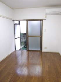 Living and room. Air-conditioned Flooring room