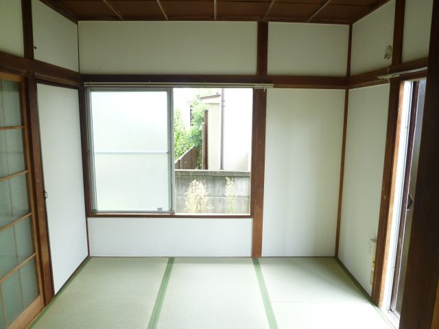 Living and room. 4.5 tatami Japanese-style room