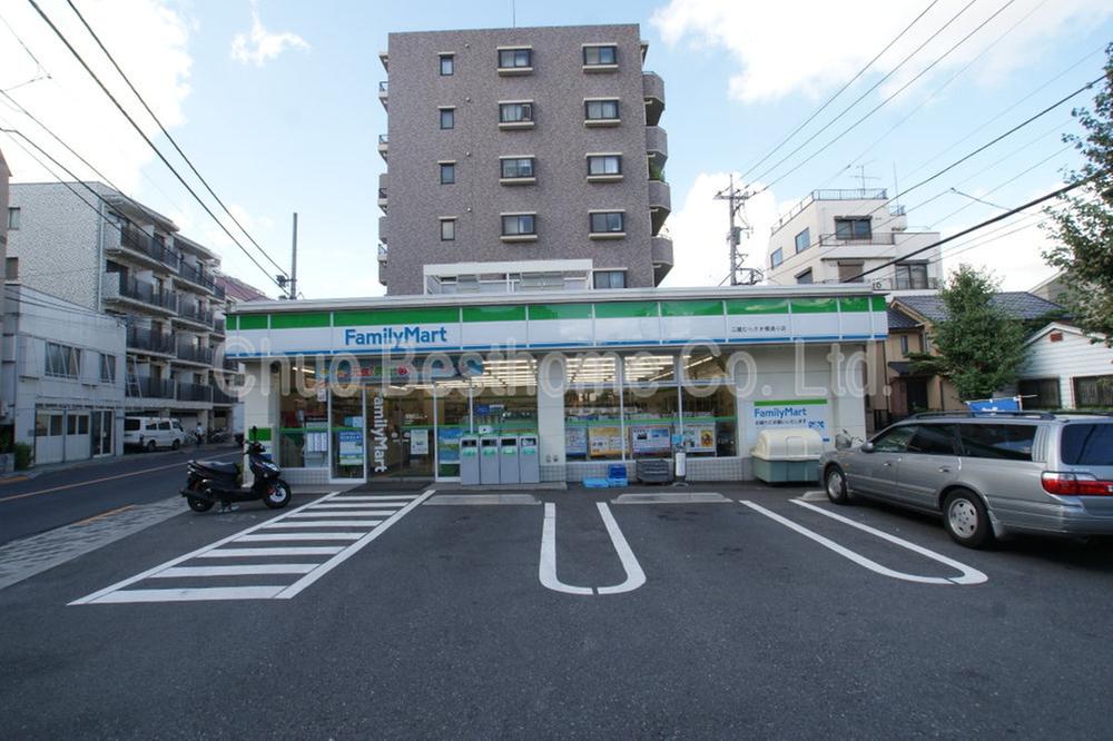 Convenience store. 415m to FamilyMart Mitaka purple Bridge street shop