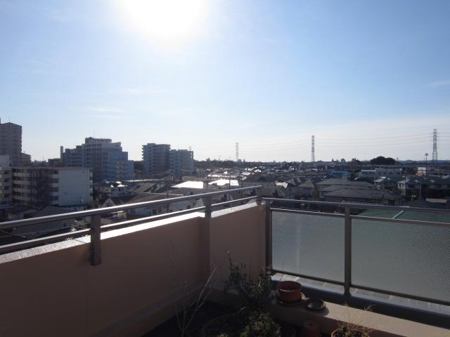 View photos from the dwelling unit. View (November 2013) Shooting Southeast