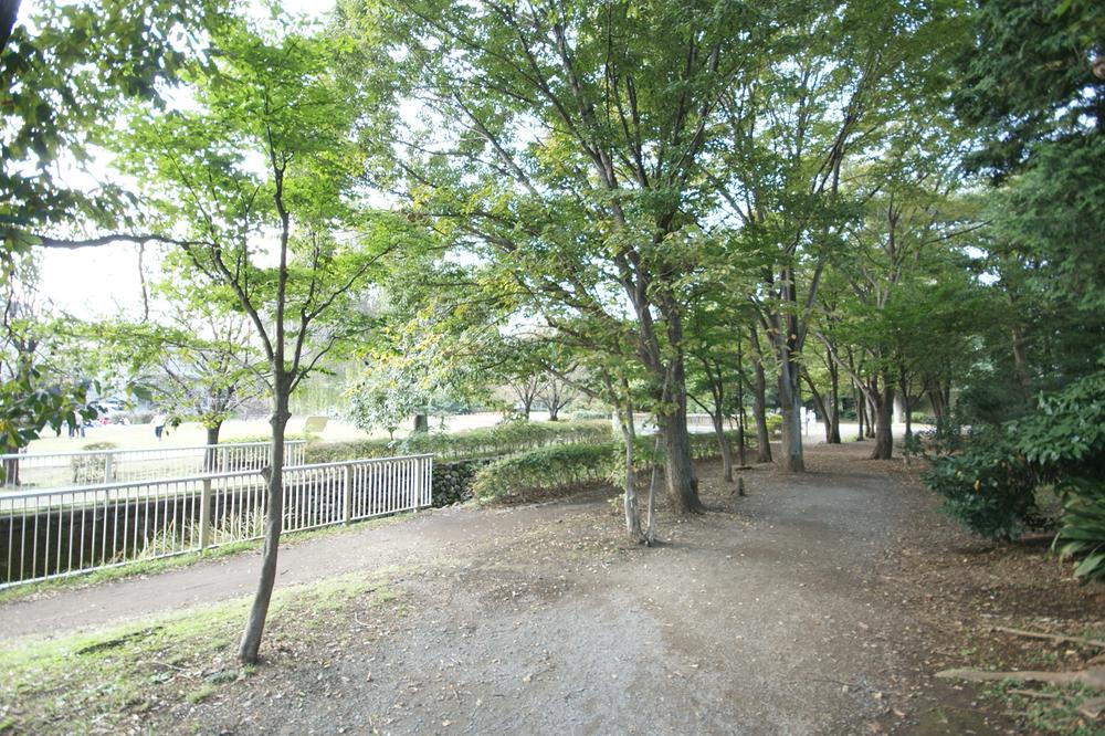 park. 1093m to Inokashira Park