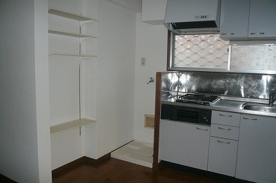 Kitchen. Kitchen & Indoor Laundry Storage