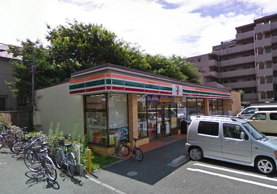 Convenience store. Seven-Eleven Mitaka Shinkawa 6-chome up (convenience store) 357m