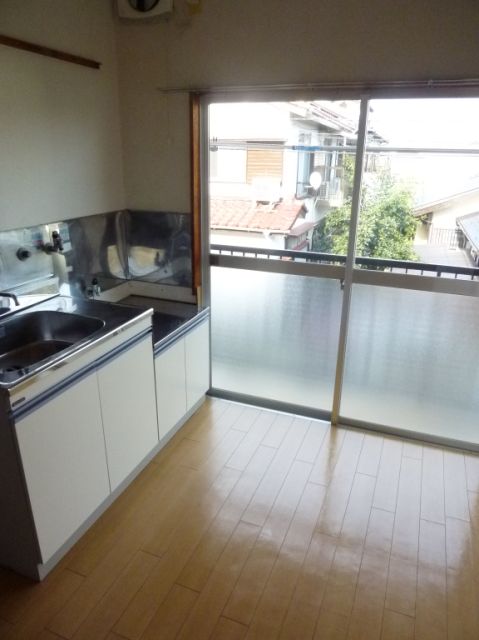 Living and room. Kitchen space ☆ There is a feeling of opening because there is a window