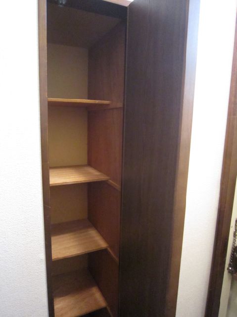 Other room space. There cupboard.