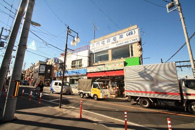 Convenience store. Lawson Mitakadai convenience store in front of the eye in front of the station store up to 473m Station! 