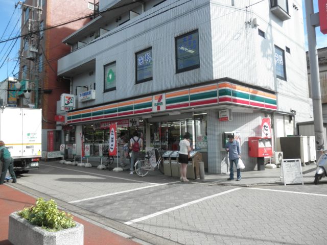 Convenience store. 0m to Seven-Eleven (convenience store)