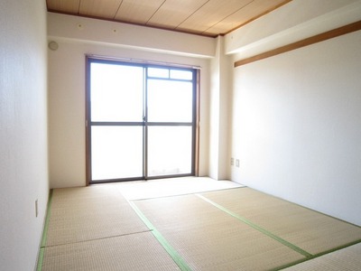 Living and room. Japanese-style room 6 quires