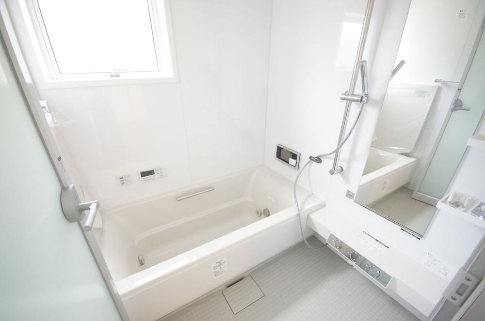 Same specifications photo (bathroom). It will be the construction example of bathroom.