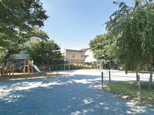 Surrounding environment. Shimorenjaku children's park (about 780m ・ A 10-minute walk)