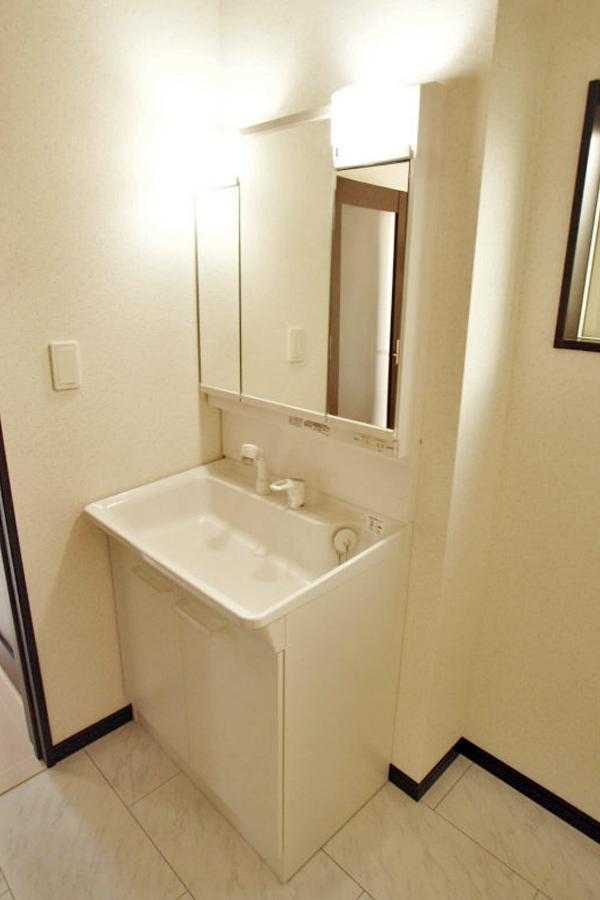 Same specifications photos (Other introspection). With shampoo dresser, Three sides is vanity. (Example of construction)