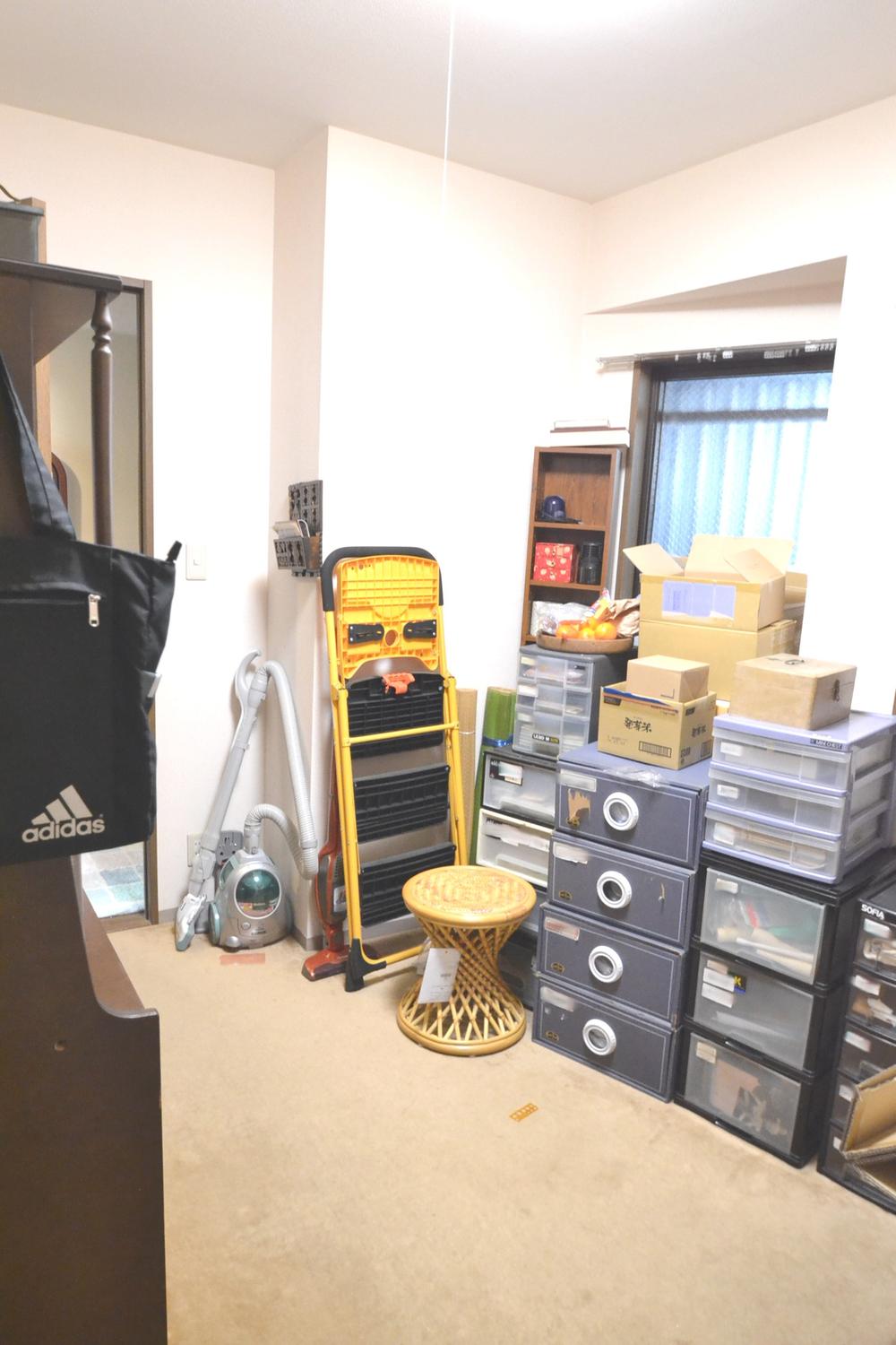 Non-living room. Indoor (11 May 2013) Shooting