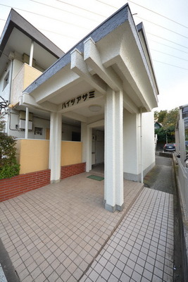 Entrance.  ☆ Mitakadai ☆