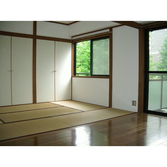 Living and room. Japanese-style room 6 quires