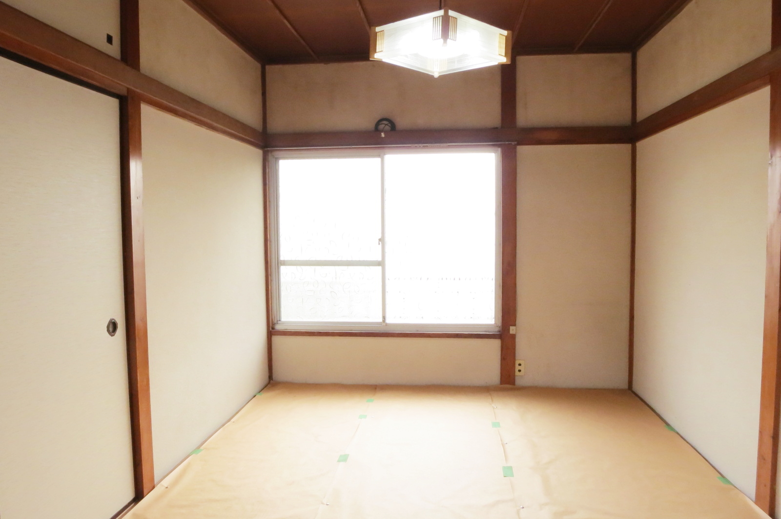 Living and room. 6-mat Japanese-style room