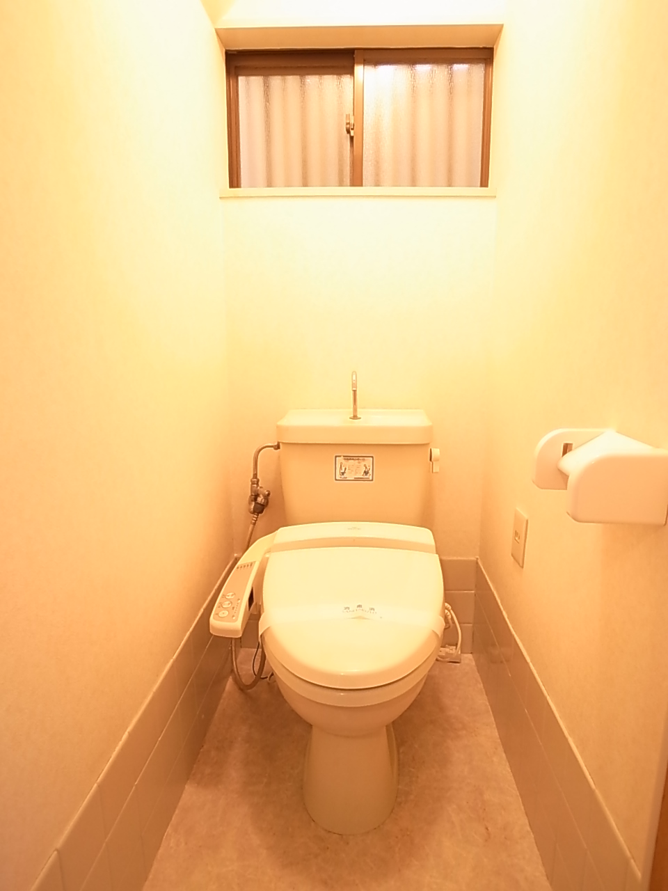 Toilet. 1F toilet. With Washlet ※ Toilet have also 2F