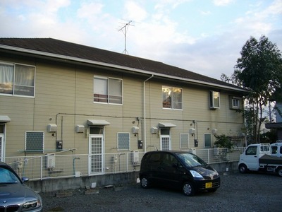 Building appearance. Lush quiet living environment