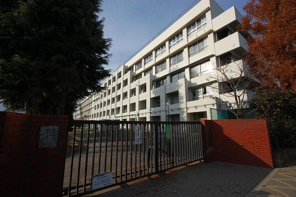 Junior high school. 206m until the Mitaka Municipal first junior high school