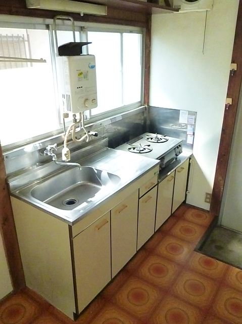 Kitchen. Gas stove is correspondence kitchen.