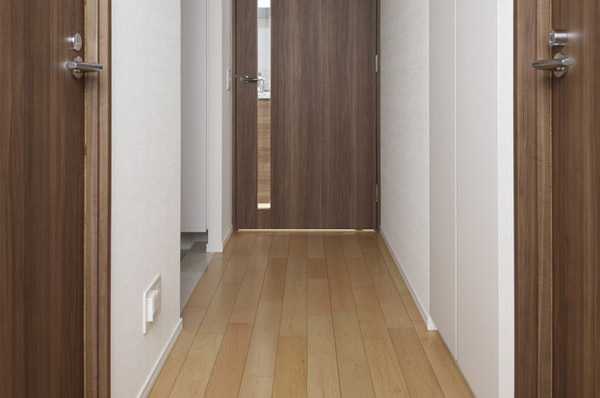 Building structure.  [Corridor ・ Meter module of toilet room] Width ensure the core people about 1.0m. Even when the future of the handrail installation, You can ensure the ease of walking in the room of the corridor width.