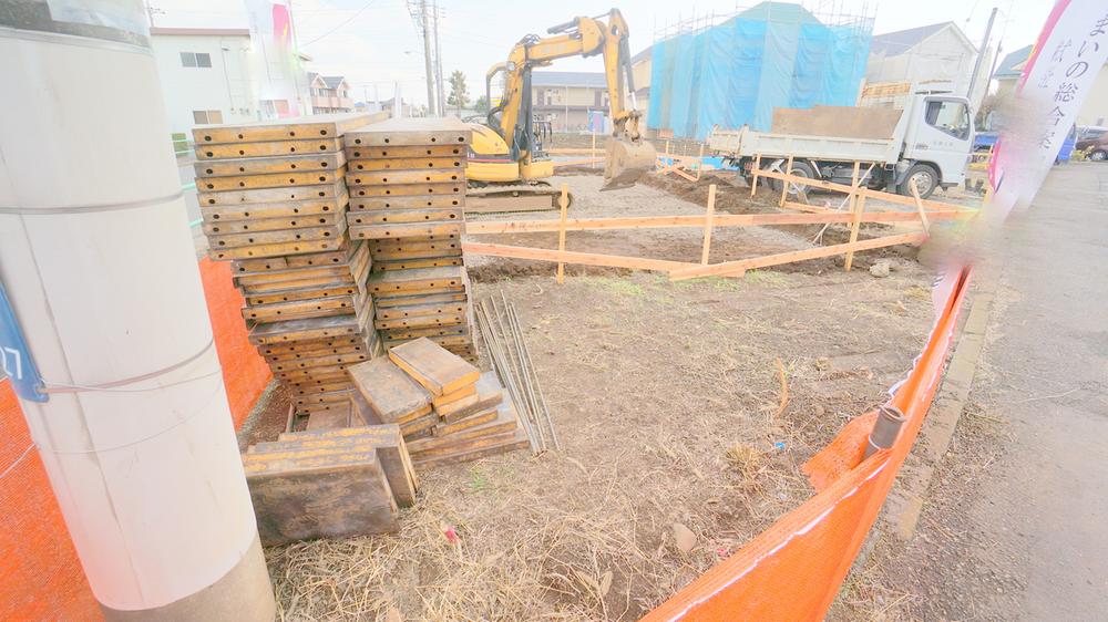 Local appearance photo. Local (11 May 2013) Shooting