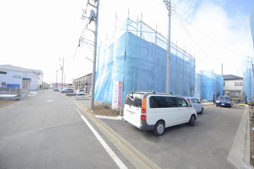East side road and the development road site (December 2013) Shooting. East side road and development road