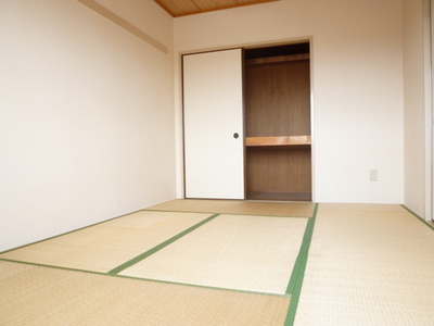 Living and room.  ☆ Japanese-style storage ☆