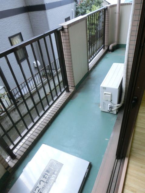 Balcony.  ☆ Veranda is situated east and south-facing and two directions ☆