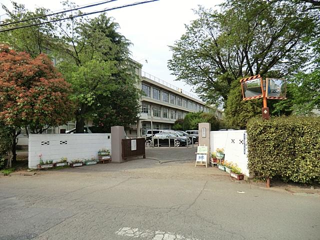Junior high school. Musashimurayama 835m to stand first junior high school