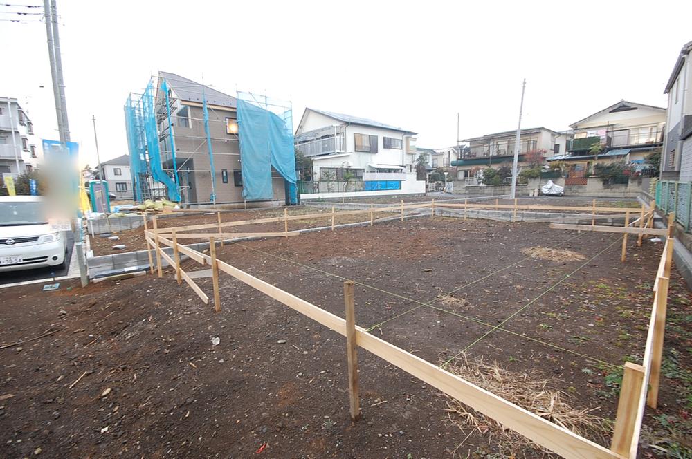 Local appearance photo. Current state December shooting