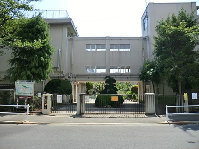 Junior high school. Musashimurayama 848m to stand elementary and junior high schools consistently Murayama Gakuen second junior high school