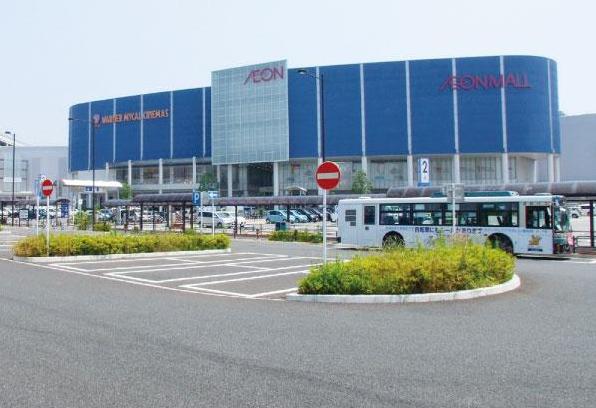 Shopping centre. 1999m to UNIQLO Aeon Mall Musashi Murayama shop