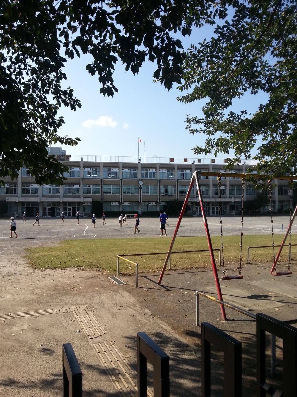 Primary school. Municipal 500m until the tenth elementary school