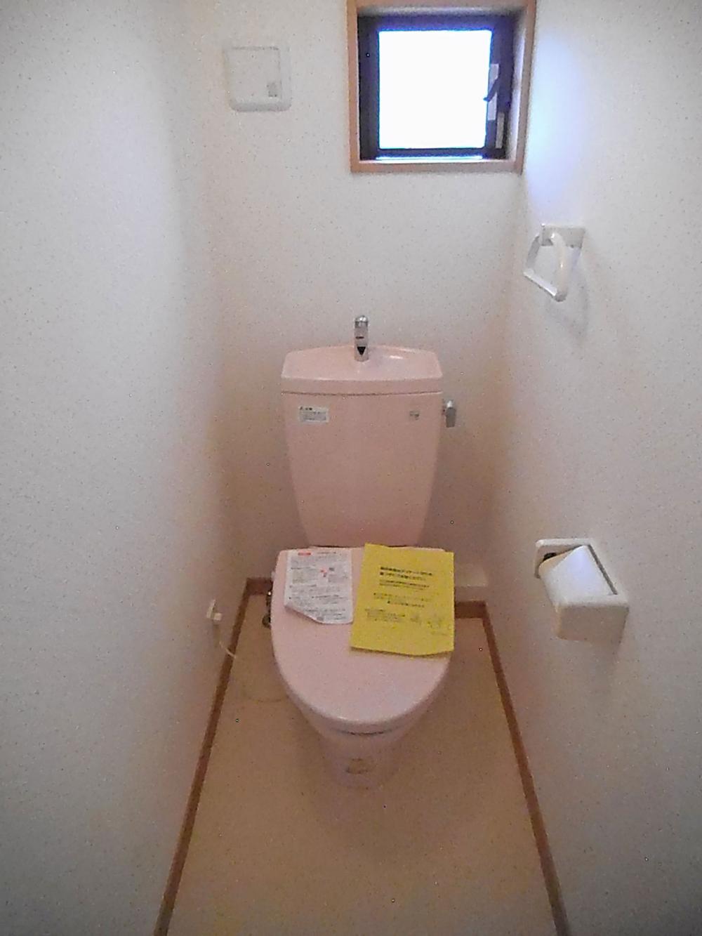 Toilet. Second floor of the toilet