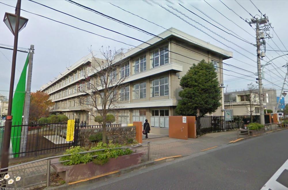 Junior high school. Musashimurayama Tatsudai up to two junior high school 260m