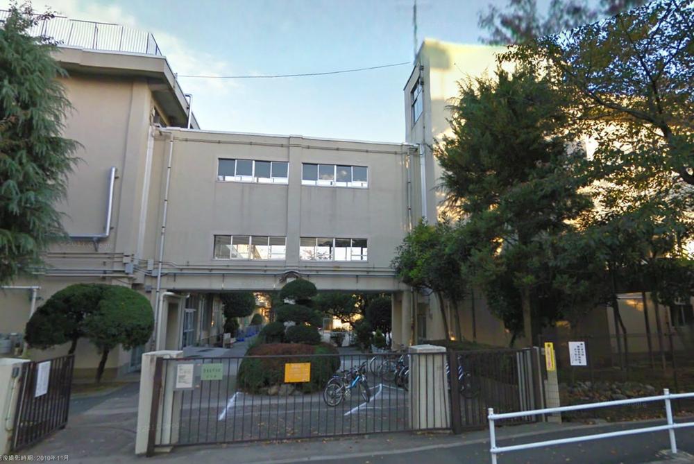 Primary school. It musashimurayama stand fourth to elementary school 260m