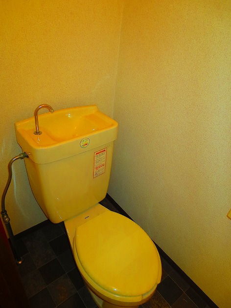 Toilet. This space is just good to little stress (^ o ^)