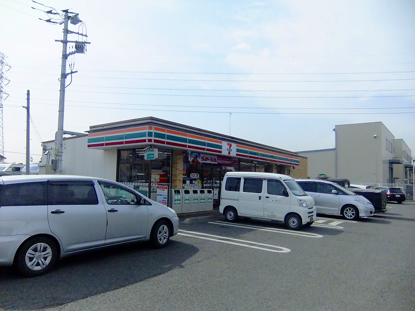 Convenience store. Seven-Eleven Musashimurayama shore store up (convenience store) 249m