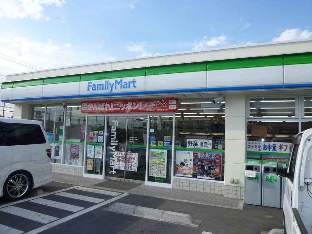 Convenience store. FamilyMart Musashimurayama 375m to new Ome Kaido shop